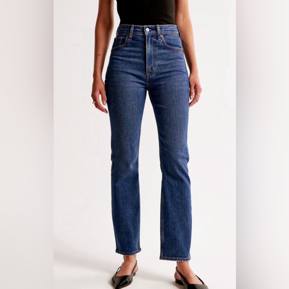 Abercrombie & Fitch Ultra High Rise Ankle Straight Jean